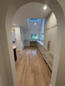 archway into kitchen